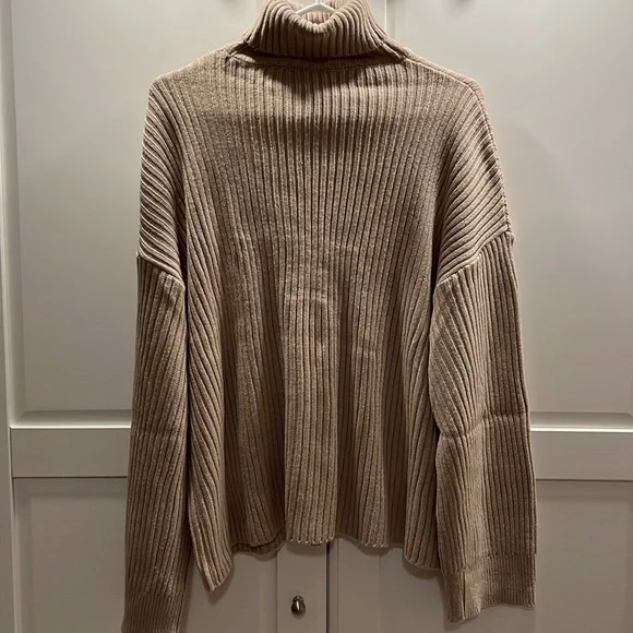 Turtle sweater - Picture 2 of 3